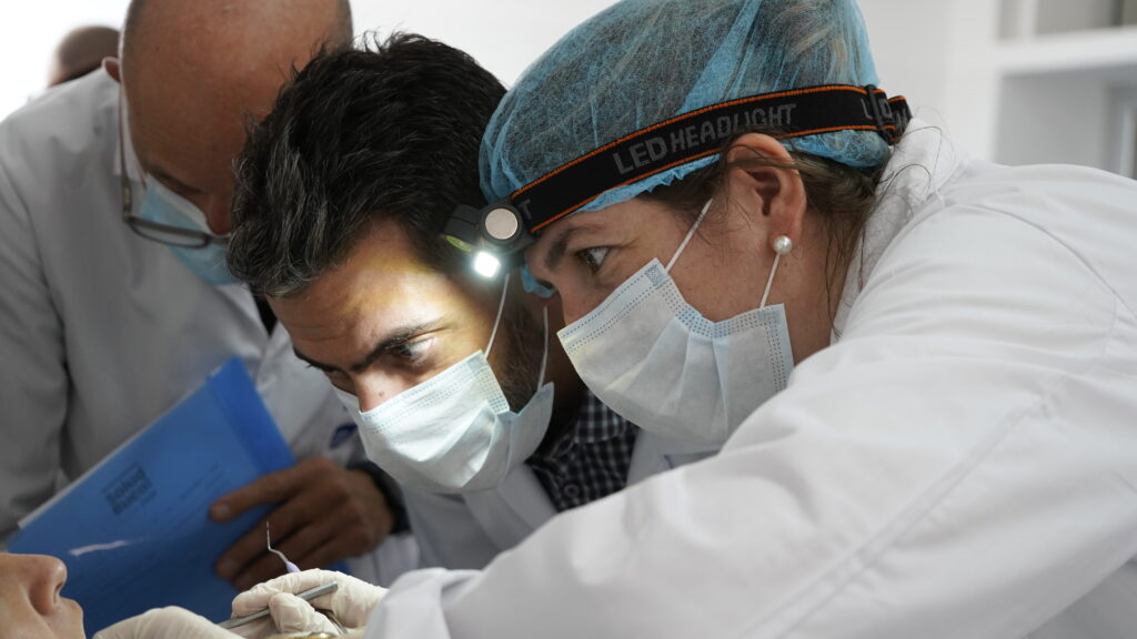 Encuesta Nacional de Salud Bucal: Se realizó taller de capacitación y calibración a cargo del Dr. Marcos Britto Correa