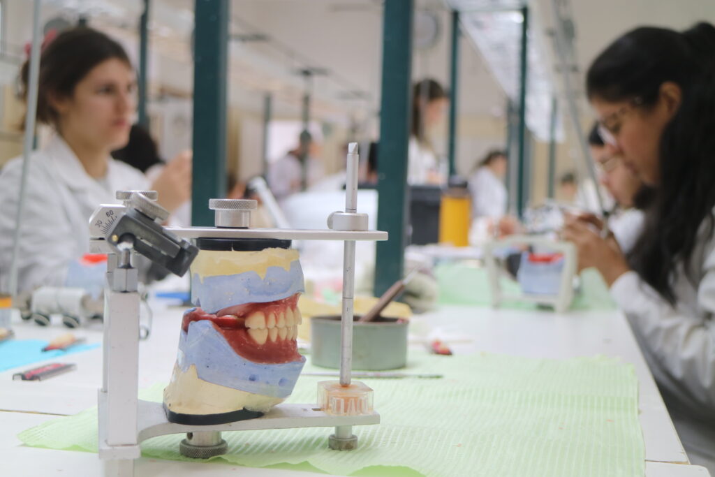 Jornada Académica de la Corporación de Protésicos Dentales de Uruguay