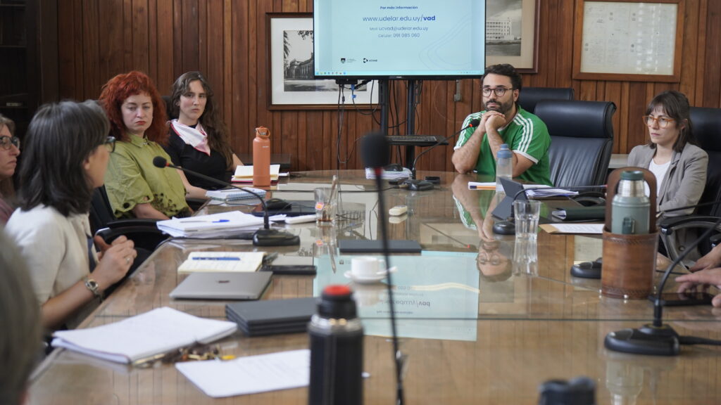 Charlas de profundización sobre la política de Violencia, Acoso y Discriminación con equipo de la Unidad Central y autoridades de FO