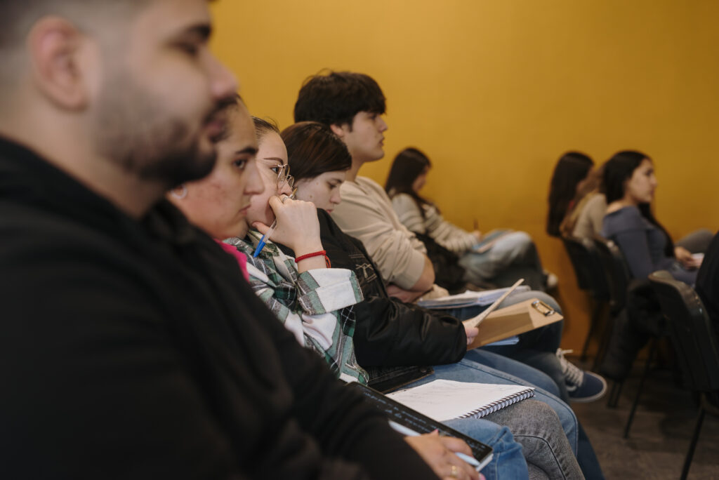 La Facultad de Odontología da la bienvenida a la Generación 2026: casi 700 estudiantes iniciarán su formación