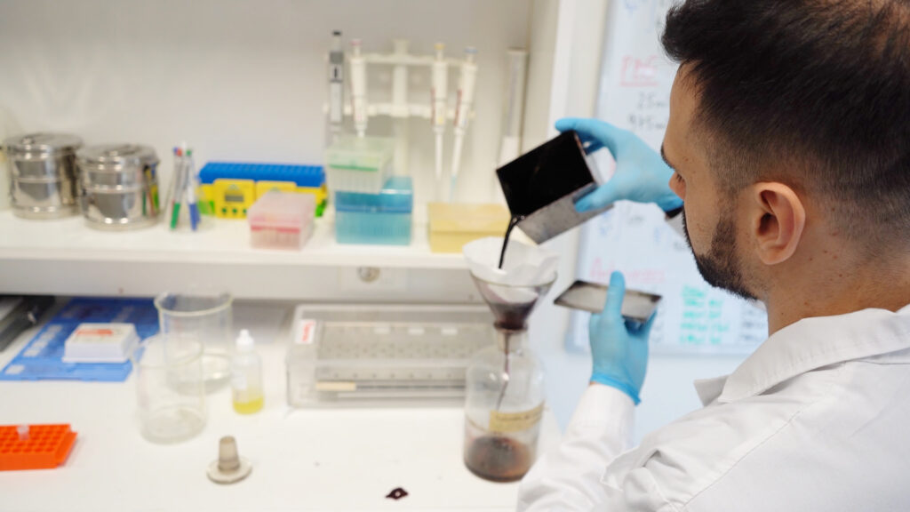 Docente desarrolla estudio molecular sobre mixomas odontogénicos